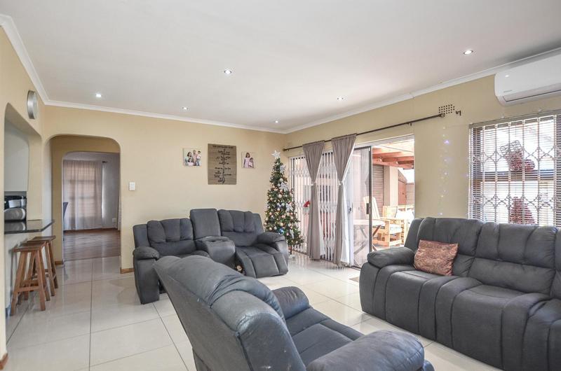 3 Bedroom Property for Sale in Glen Lilly Western Cape